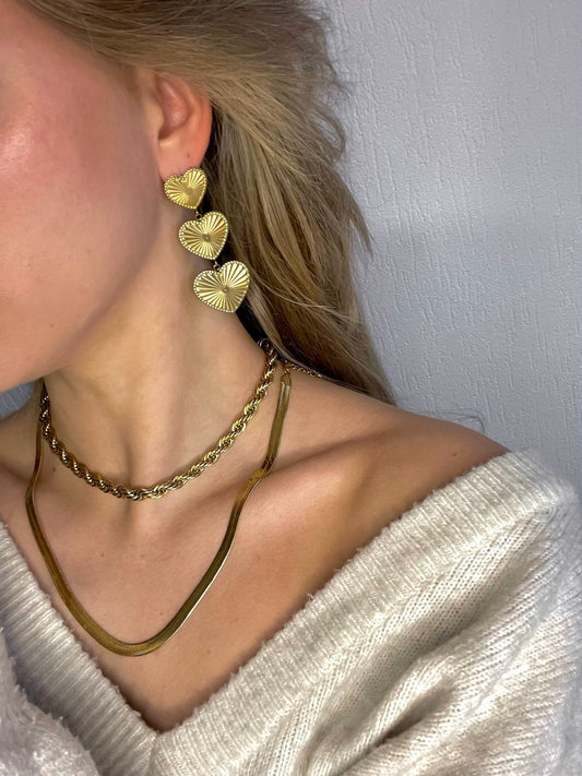 Amore oorbellen goud