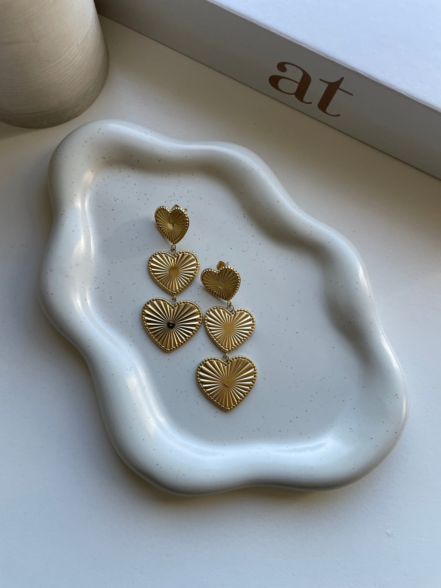 Amore oorbellen goud